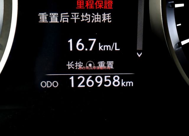 豪華版✓一手只跑12.6萬✓原鈑件✓雙前輪剛換新✓雙電動椅✓雙區恆溫✓雙電熱椅✓iKEY✓可全貸✓不用殺價就很便宜✓  第14張相片