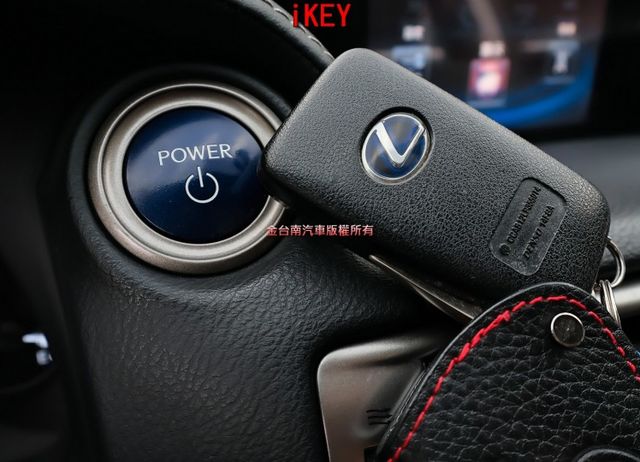 豪華版✓一手只跑12.6萬✓原鈑件✓雙前輪剛換新✓雙電動椅✓雙區恆溫✓雙電熱椅✓iKEY✓可全貸✓不用殺價就很便宜✓  第15張相片