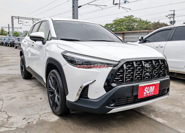 尊爵版✓22年式22年領牌✓一手只跑4萬✓原廠保養✓全車原板件✓數位儀表板✓LV2✓盲點✓環景✓電動尾門✓可全貸✓  第3張相片