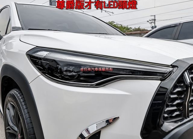 尊爵版✓22年式22年領牌✓一手只跑4萬✓原廠保養✓全車原板件✓數位儀表板✓LV2✓盲點✓環景✓電動尾門✓可全貸✓  第5張相片