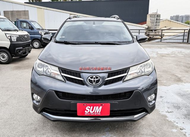 市面少有2.5E版✓只跑5.2萬✓四輪全新✓全車原板件✓天窗✓電動椅✓iKEY✓NAVI✓倒車顯影✓可全貸✓  第5張相片