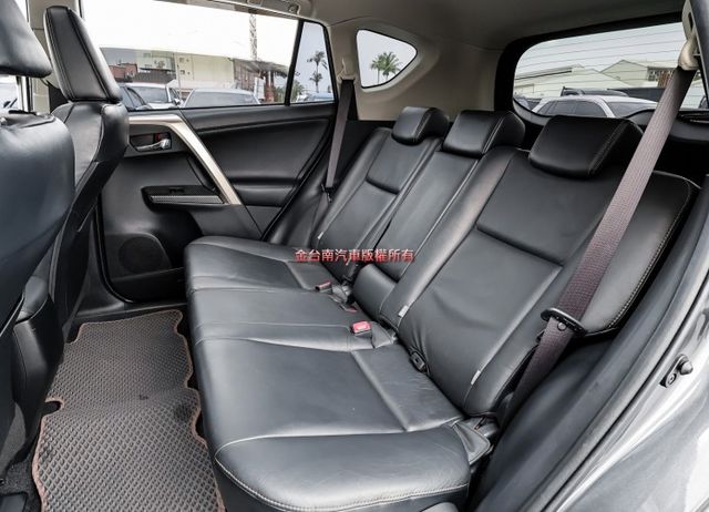 市面少有2.5E版✓只跑5.2萬✓四輪全新✓全車原板件✓天窗✓電動椅✓iKEY✓NAVI✓倒車顯影✓可全貸✓  第9張相片