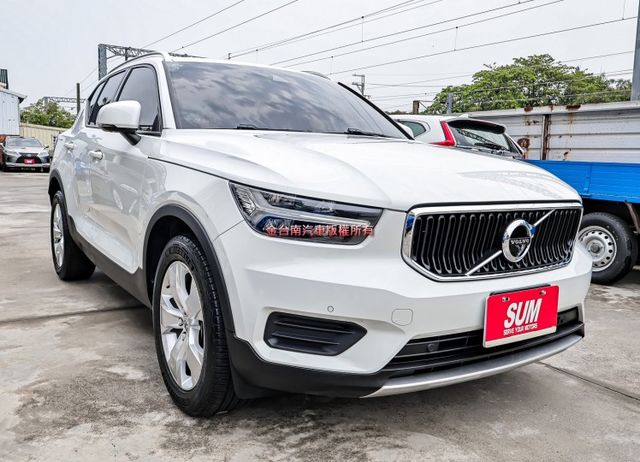 一手只跑6.8萬✓原廠保養✓全車原板件✓雙電動椅✓環景倒車顯影✓NAVI✓車載系統✓LV2✓可全貸✓不用殺價就很便宜✓  第3張相片