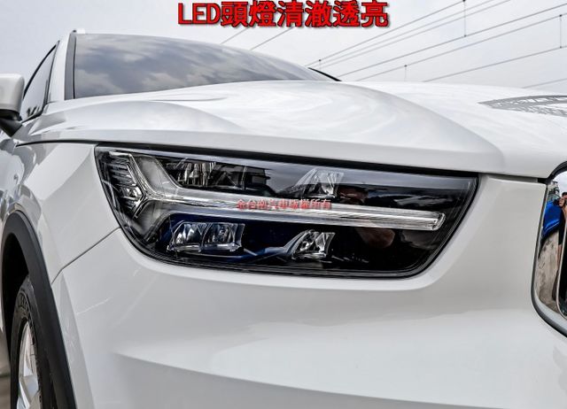 一手只跑6.8萬✓原廠保養✓全車原板件✓雙電動椅✓環景倒車顯影✓NAVI✓車載系統✓LV2✓可全貸✓不用殺價就很便宜✓  第5張相片