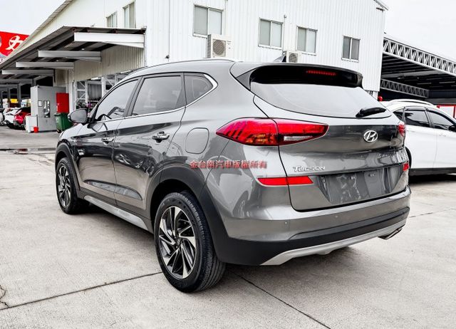 1.6渦輪✓小改款✓領袖版✓ACC✓AEB✓車道偏離✓一手✓電動椅✓盲點✓衛星導航✓iKEY✓電動尾門✓可全貸✓  第2張相片