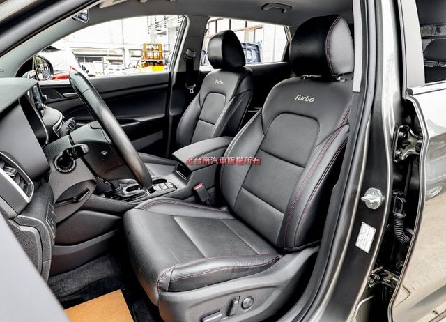 1.6渦輪✓小改款✓領袖版✓ACC✓AEB✓車道偏離✓一手✓電動椅✓盲點✓衛星導航✓iKEY✓電動尾門✓可全貸✓  第9張相片