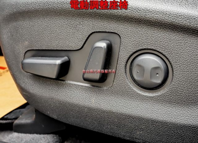 1.6渦輪✓小改款✓領袖版✓ACC✓AEB✓車道偏離✓一手✓電動椅✓盲點✓衛星導航✓iKEY✓電動尾門✓可全貸✓  第12張相片