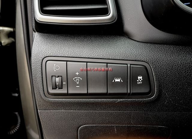 1.6渦輪✓小改款✓領袖版✓ACC✓AEB✓車道偏離✓一手✓電動椅✓盲點✓衛星導航✓iKEY✓電動尾門✓可全貸✓  第14張相片
