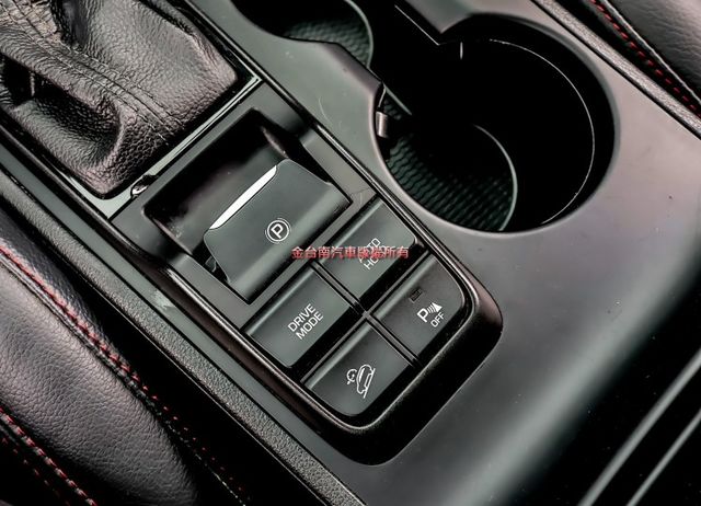 1.6渦輪✓小改款✓領袖版✓ACC✓AEB✓車道偏離✓一手✓電動椅✓盲點✓衛星導航✓iKEY✓電動尾門✓可全貸✓  第20張相片