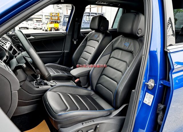 Tiguan R✓4WD✓一手✓只跑5.8萬✓原鈑件✓全景天窗✓ACC✓AEB✓自動停車✓電動尾門✓性能旗艦✓動力強勁✓  第8張相片