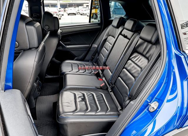 Tiguan R✓4WD✓一手✓只跑5.8萬✓原鈑件✓全景天窗✓ACC✓AEB✓自動停車✓電動尾門✓性能旗艦✓動力強勁✓  第9張相片