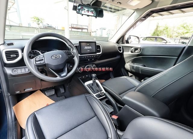 GLB版✓一手車✓只跑1.8萬✓原鈑件✓原廠保養✓AEB✓車道維持✓車載系統✓iKEY✓恆溫✓六安✓可全貸✓  第10張相片