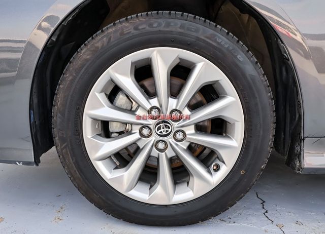 國民神車✓豪華版✓一手車✓只跑1.8萬✓ACC✓AEB✓車道維持✓安卓影音✓恆溫✓可全貸✓不用殺價就很便宜✓  第7張相片