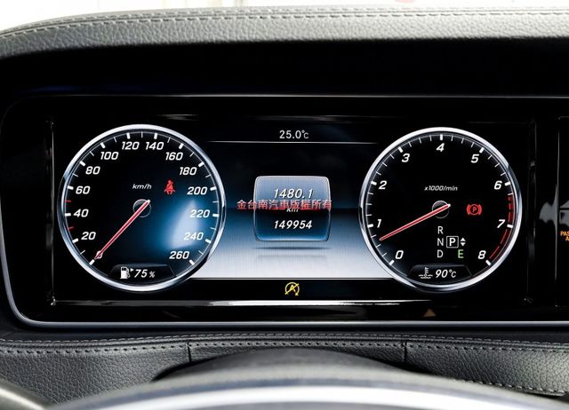 總代理✓16年式✓S400長軸版✓新車583萬✓全車原板件✓雙天窗✓四記憶椅✓333匹馬力✓倒車顯影✓可全貸✓  第13張相片