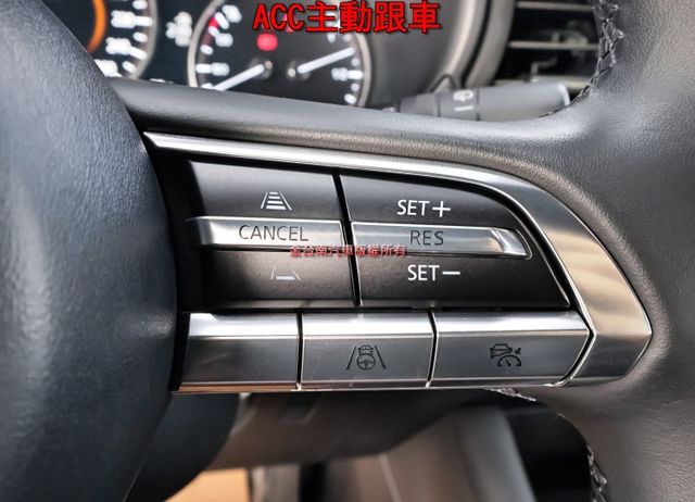 五門旗艦進化型✓一手只跑2.9萬✓車況優✓記憶椅✓BOSE音響✓LV2✓衛星導航✓環景✓車載系統✓HUD✓可全貸✓  第13張相片