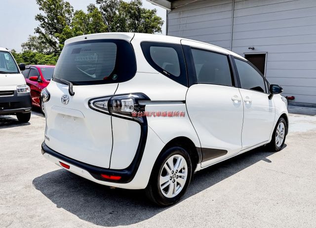 豪華版✓iKEY✓恆溫✓AEB✓車道偏離✓循跡防滑✓ABS✓電動收折後視鏡✓里程保證✓可全貸!  第4張相片