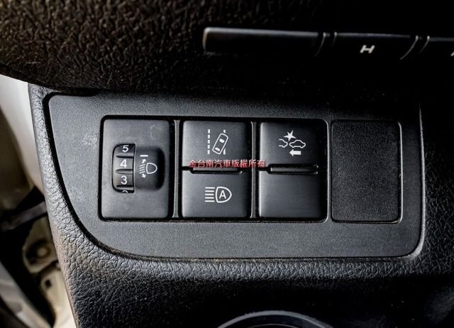 豪華版✓iKEY✓恆溫✓AEB✓車道偏離✓循跡防滑✓ABS✓電動收折後視鏡✓里程保證✓可全貸!  第15張相片
