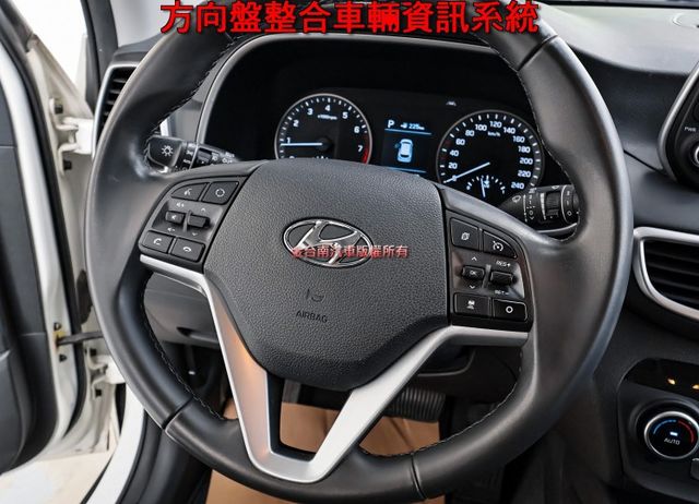 2.0豪華版✓ACC✓AEB✓車道偏離✓電動椅✓iKEY✓原廠影音✓全車原板件✓只跑長途✓不滿意15日內原價買回✓可全貸  第12張相片
