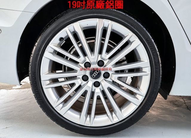 Avant✓一手25年領牌✓只跑9千✓全車原板件✓雙電動椅✓環景✓電動尾門✓LV2✓19吋鋁圈✓可全貸✓  第7張相片