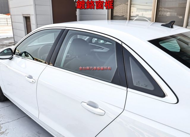 一手25年領牌✓只跑2千✓全車原板件✓雙電動椅✓環景✓衛星導航✓LV2✓19吋鋁圈✓可全貸✓不用殺價就很便宜✓  第6張相片