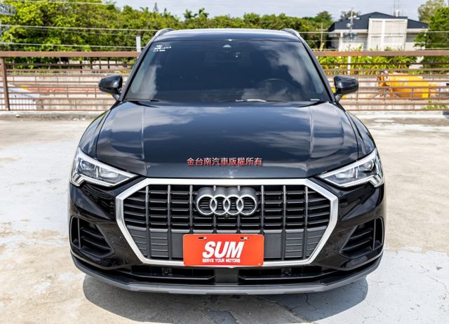 35TFSI 一手車 只跑1.2萬 全車原板件 根本新車 LV2 雙電動椅 電動尾門 環景 車載系統 原廠保固中 可全貸  第4張相片