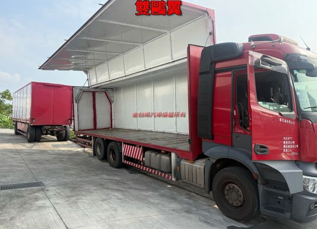 載重12噸✓雙鷗翼✓定速✓多功能觸控螢幕✓視野輔助✓自排✓事業打拼好幫手✓  第9張相片