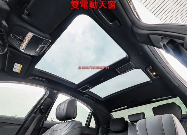 總代理✓16年式✓S400長軸版✓新車583萬✓全車原板件✓雙天窗✓四記憶椅✓333匹馬力✓倒車顯影✓可全貸✓  第10張相片