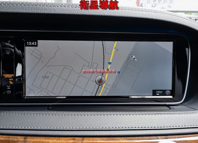 總代理✓16年式✓S400長軸版✓新車583萬✓全車原板件✓雙天窗✓四記憶椅✓333匹馬力✓倒車顯影✓可全貸✓  第14張相片