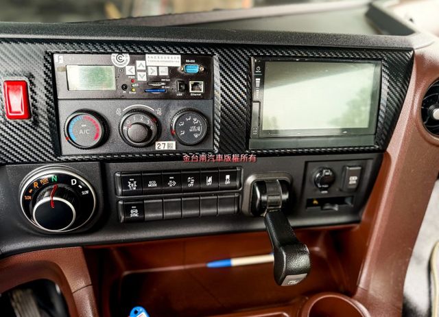HINO 700 曳引車 只跑5.5萬 ACC 車道偏離 視野輔助 多元載貨新勢力 賺錢商用車!  第15張相片