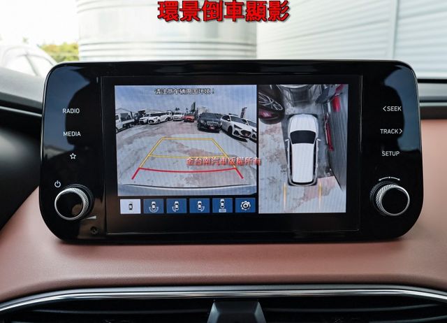 新車196萬✓GLTH-D六人座✓4WD✓一手只跑4.9萬✓全車原板件✓全景天窗✓雙電動椅✓230匹馬力✓LV2✓  第17張相片