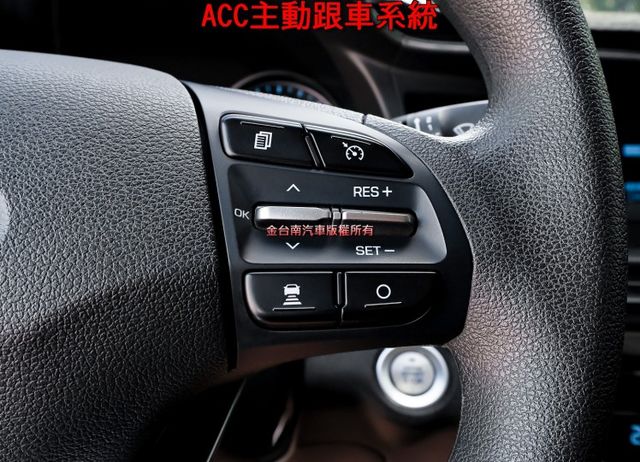 小改版 一手車 i-KEY ACC AEB 車道維持 天空藍 市面少有 全車原板件 里程保證 可全貸 不用殺價就很便宜!  第13張相片