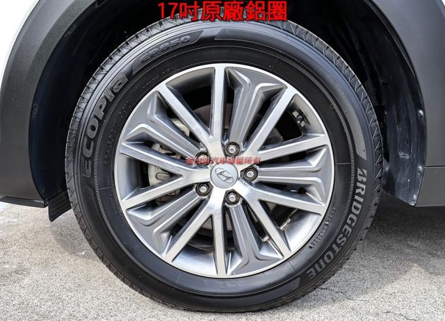 2.0豪華版✓ACC✓AEB✓車道偏離✓電動椅✓iKEY✓原廠影音✓全車原板件✓只跑長途✓不滿意15日內原價買回✓可全貸  第7張相片