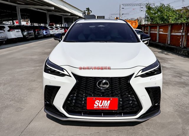 450h 市場唯一✓F-Sport✓12月領牌✓一手跑4.6萬✓原鈑件✓記憶椅✓✓天窗✓車載系統✓LV2✓環景✓  第4張相片