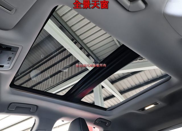汽油旗艦版✓全景天窗✓雙記憶椅✓ML音響✓環景✓電動尾門✓車載系統✓LV2✓231匹馬力✓全車原板件✓可全貸✓  第12張相片