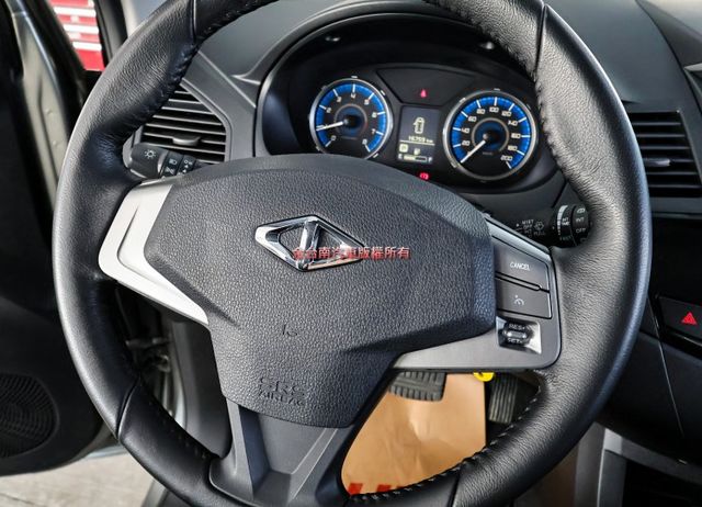精緻型✓一手只跑1.6萬✓全車原板件如新✓中冷✓定速✓倒車顯影✓TCS✓雙安✓可全貸✓不用殺價就很便宜✓  第17張相片