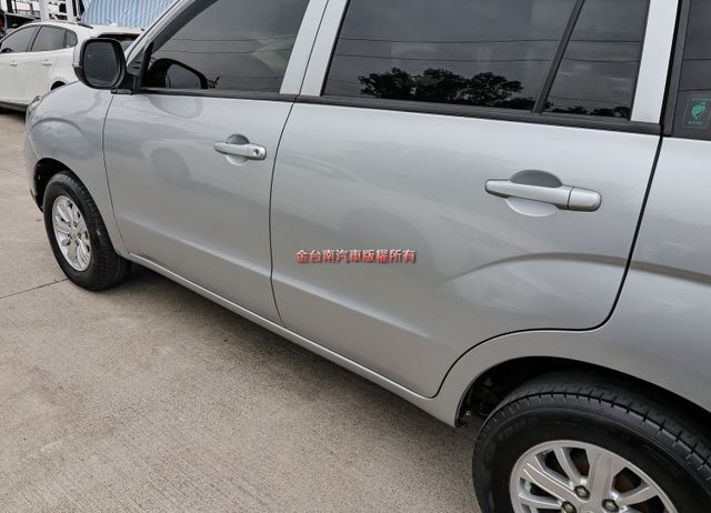 精緻型✓一手少跑✓全車原板件如新✓中冷✓定速✓衛星導航✓倒車顯影✓TCS✓雙安✓附全額發票✓可全貸✓  第7張相片