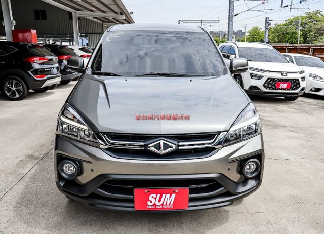 精緻型✓只跑6.7萬✓全車原板件✓四輪全新胎✓附全額發票✓中冷✓安卓影音✓倒車顯影✓選配盲點✓可全貸✓事業打拼好幫手✓  第5張相片