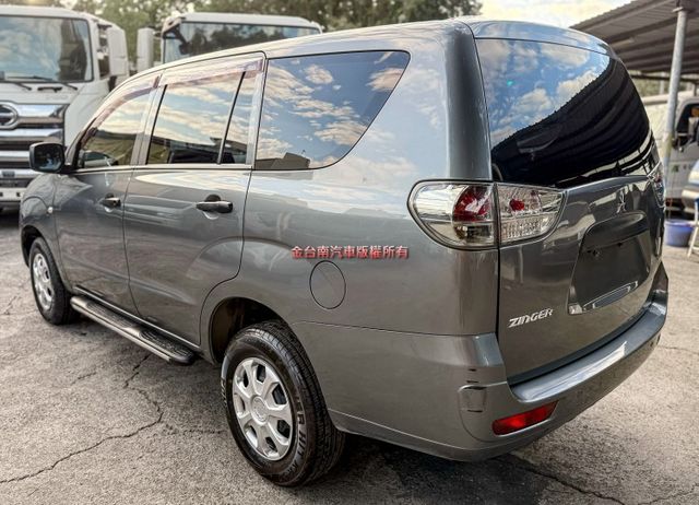 稀有手排車✓車況超好✓定時保養✓冷氣超冷✓四輪更換✓音響主機✓附全額發票✓  第2張相片