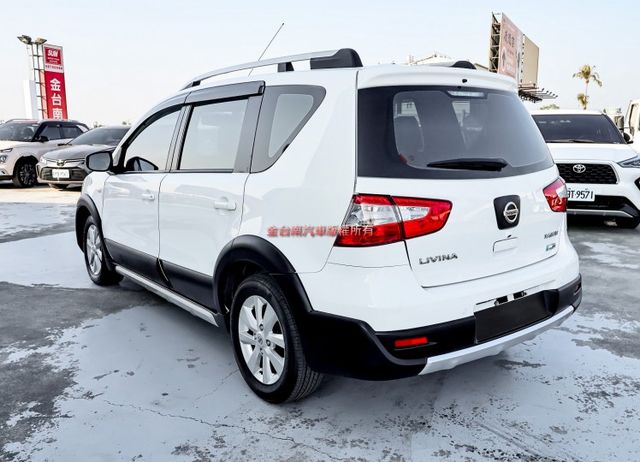 行家皮椅版✓一手車✓只跑7.9萬✓ABS✓雙安✓衛星導航✓倒車顯影✓代步最佳選擇✓  第2張相片