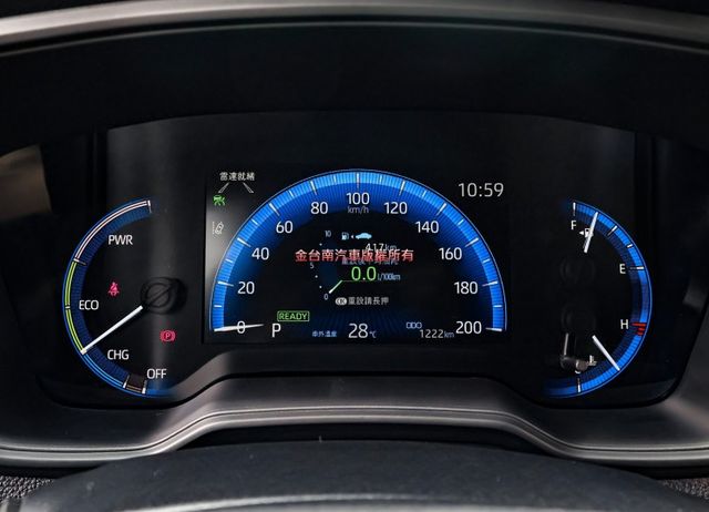 油電豪華版✓小改26年式✓11月領牌✓使用才六個月✓只跑一千✓車載系統✓LV2✓iKEY✓全車原鈑件✓可全貸✓  第14張相片