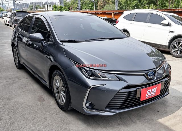 油電尊爵版✓一手車✓只跑1.8萬✓原廠保固中✓全車原板件✓盲點✓ACC✓AEB✓車道維持✓iKEY✓全車九安✓可全貸✓  第5張相片