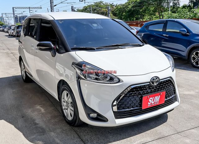 一手只跑2.4萬✓原廠保養✓車況優✓車載系統✓AEB✓車道偏離✓iKEY✓恆溫✓倒車顯影✓八安✓可全貸✓  第5張相片