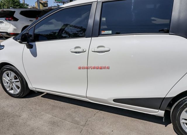 一手只跑2.4萬✓原廠保養✓車況優✓車載系統✓AEB✓車道偏離✓iKEY✓恆溫✓倒車顯影✓八安✓可全貸✓  第8張相片