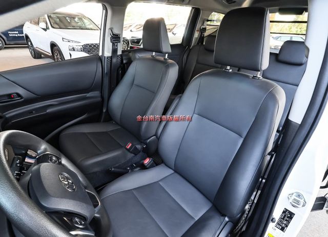 一手只跑2.4萬✓原廠保養✓車況優✓車載系統✓AEB✓車道偏離✓iKEY✓恆溫✓倒車顯影✓八安✓可全貸✓  第10張相片