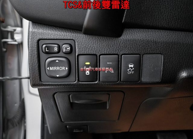17年式✓尊爵版✓一年只跑9千✓四輪全新✓電動椅✓安卓影音✓恆溫✓iKEY✓TCS✓全車八安✓可全貸✓不用殺價就很便宜✓  第10張相片