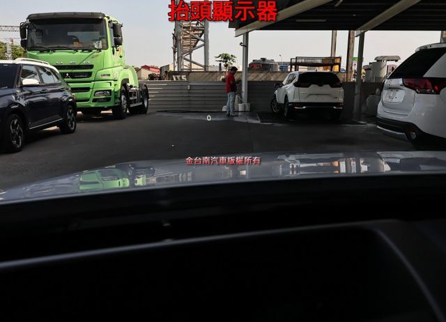 T8插電式油電✓25年領牌✓一手只跑2.1萬✓滿電續航80KM✓455匹馬力✓AWD✓雙電動椅✓LV2✓原板件✓可全貸✓  第14張相片