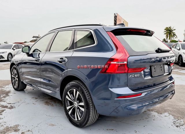 24年式✓23/8月領✓B5✓AWD✓全景天窗✓記憶椅✓雙電動椅✓環景✓盲點✓LV2✓電動尾門✓一手✓原鈑件✓原廠保養✓  第2張相片