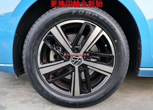California原廠露營車✓加裝車頂帳✓一手只跑3.7萬✓ACC✓AEB✓車道維持✓車載系統✓全車原板件✓四輪全新胎  第7張相片