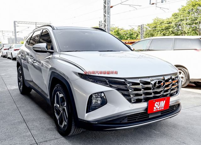 最高GLT-B版✓一手車✓LV2✓全景天窗✓電動尾門✓電動椅✓雙區恆溫✓快撥✓車載系統✓原廠保養✓  第5張相片