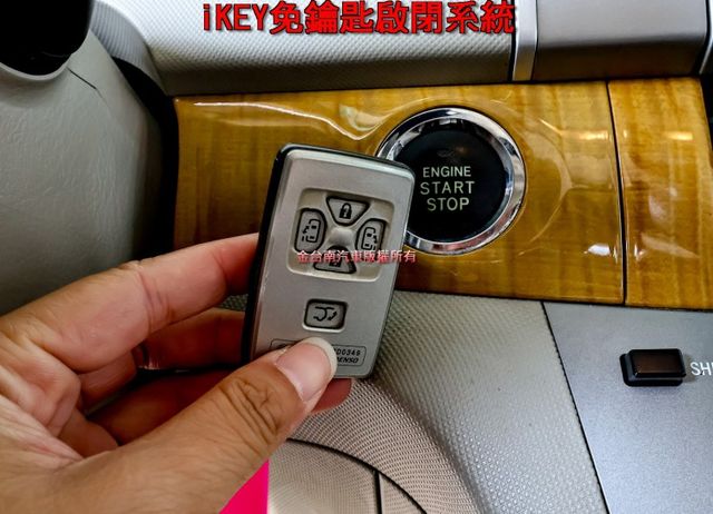 原廠保養✓一年約跑8800公里✓一手✓定速✓雙側滑門✓電動尾門✓天窗✓iKEY✓電動椅✓影音✓衛星導航✓出遊首選✓  第16張相片
